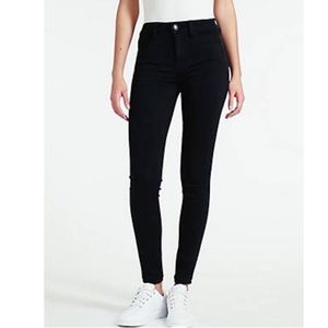 American Eagle Black High-Waist Skinny Jeans